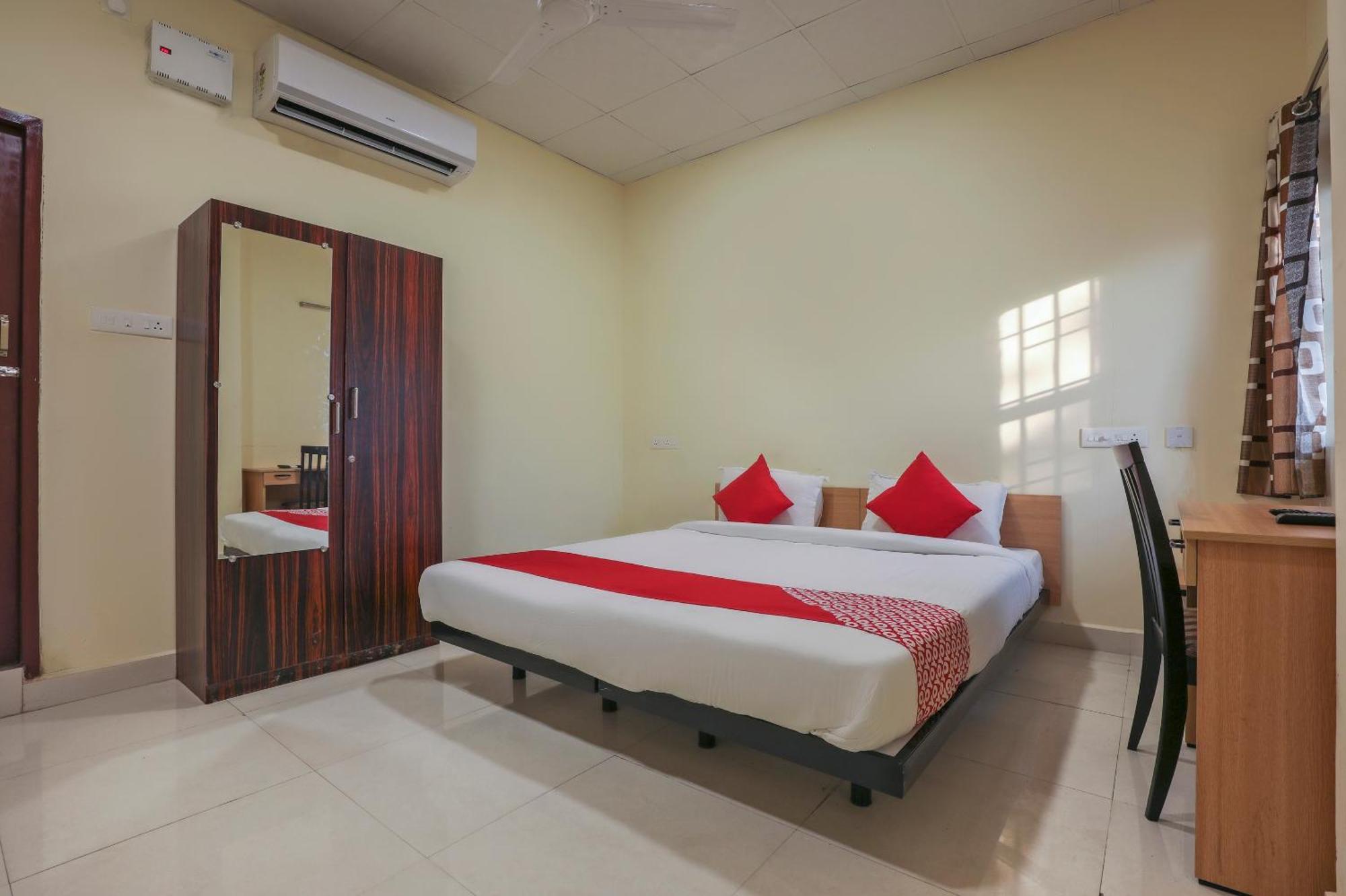 Hotel O Om Sakthi Hotel Пондичерри Экстерьер фото